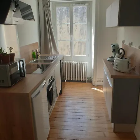 Cosy Face A La Mayenne