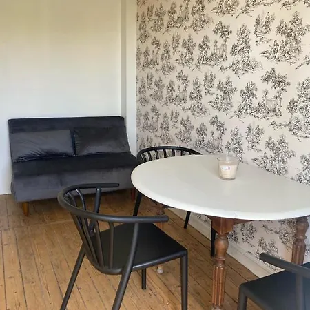 Апартаменты Cosy Face A La Mayenne